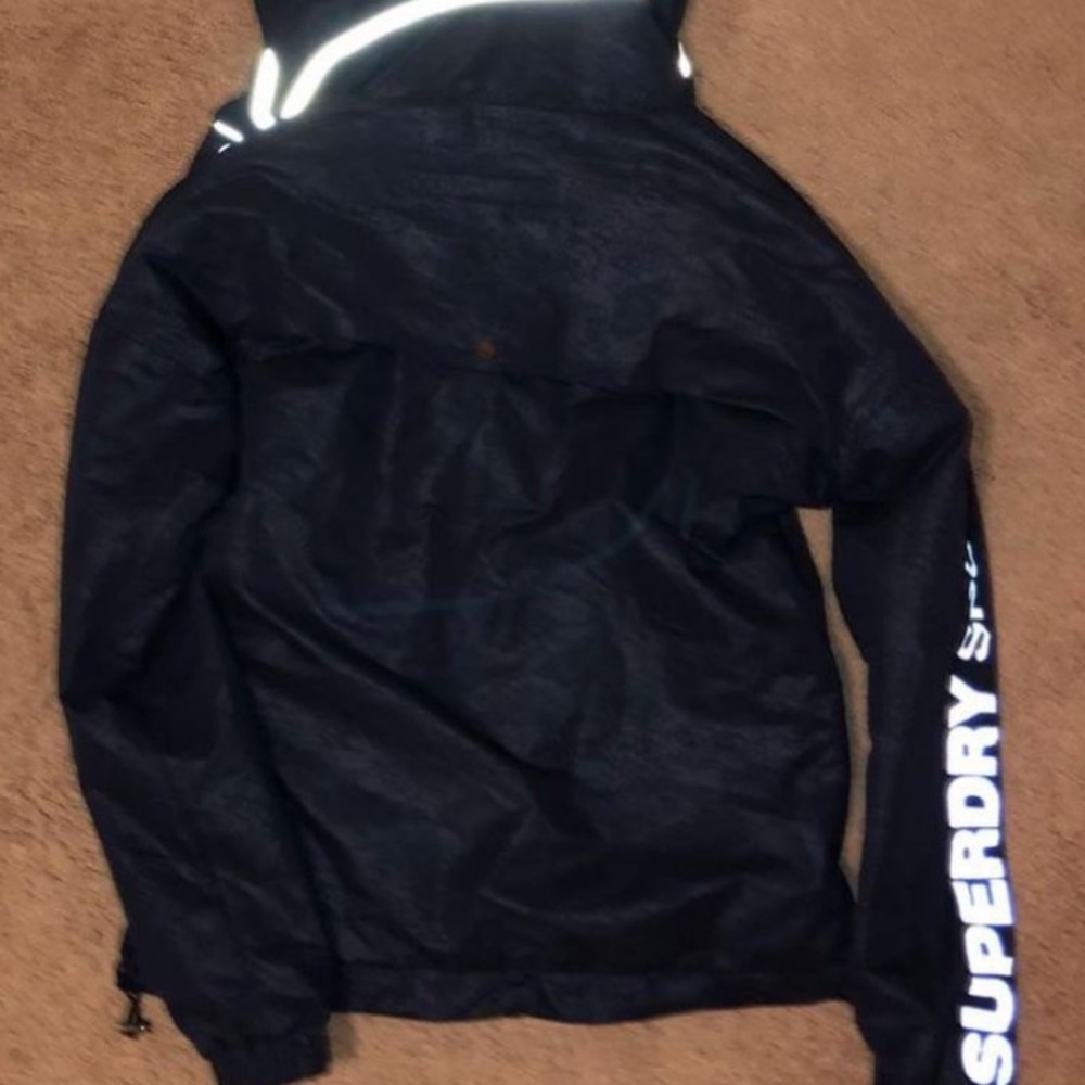 Windbreaker - Picture 3 of 3
